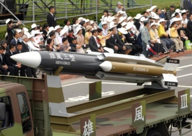 Một mẫu tên lửa siêu âm chống hạm Hsiung-feng III của Đài Loan - Ảnh: AFP