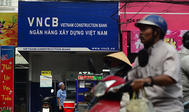 Sau thua lỗ, Ngân hàng VNCB đã được Ngân hàng Nhà nước mua lại với giá 0 đồng vào tháng 2-2015 - Ảnh: Q.Định