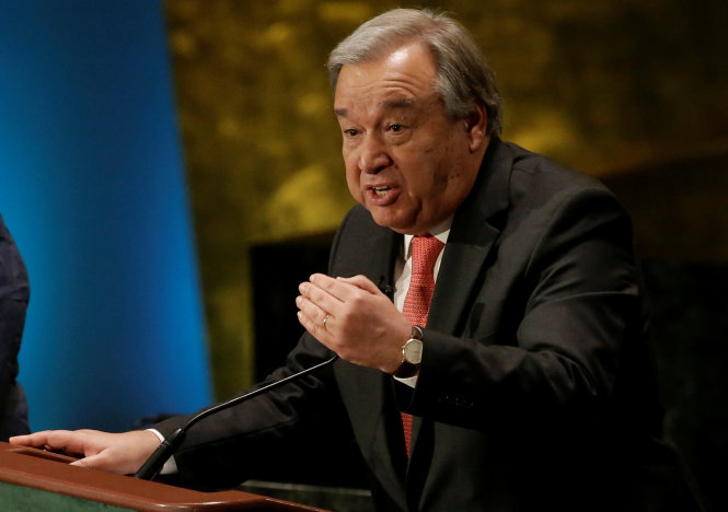 Ông Antonio Guterres phát biểu tại buổi tranh luận giữa các ứng viên tranh chức tổng thư ký LHQ - Ảnh: Reuters