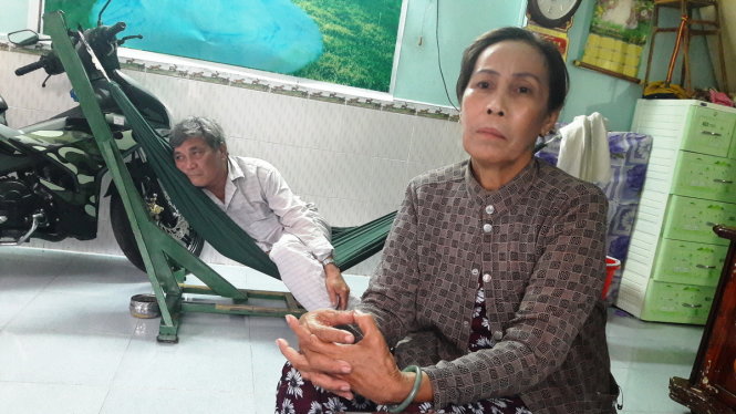 Bà Nguyễn Thị Kính, chủ tàu BTh 97974 đang đối diện với tình trạng nợ nần khi con tàu bị phía Indonesia bắt giữ - Ảnh: NG.NAM