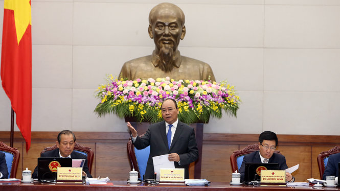 Thủ tướng Nguyễn Xuân Phúc phát biểu tại phiên họp Chính phủ thường kỳ tháng 7-2016 - Ảnh: THỐNG NHẤT