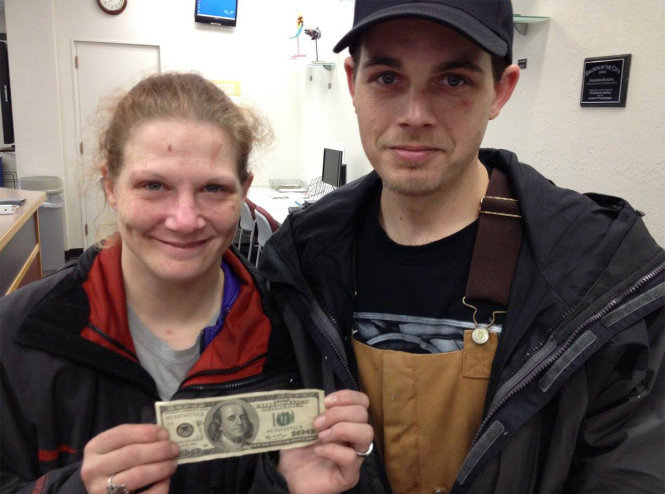Cặp vợ chồng vô gia cư này đã tìm thấy một tờ bạc 100 USD của “ông Benny” và đã dùng nó thuê phòng nghỉ vài đêm tại một khách sạn - Ảnh: Statesman Journal