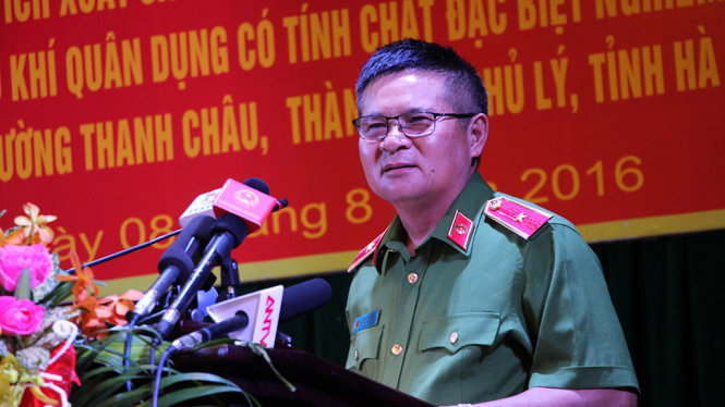 Thiếu tướng Hồ Sỹ Tiến thông tin về vụ trọng án - Ảnh: N. Quang