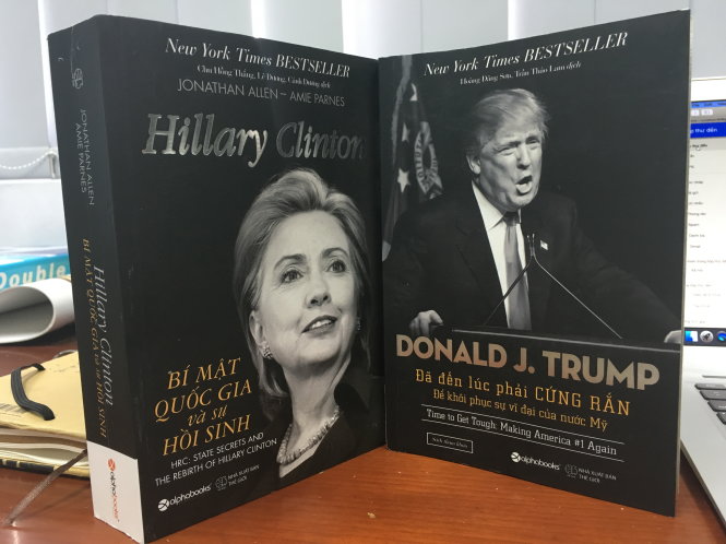 Hai cuốn sách về hai nhân vật 
đang tranh cử tổng thống Mỹ - Ảnh: V.V.TUÂN