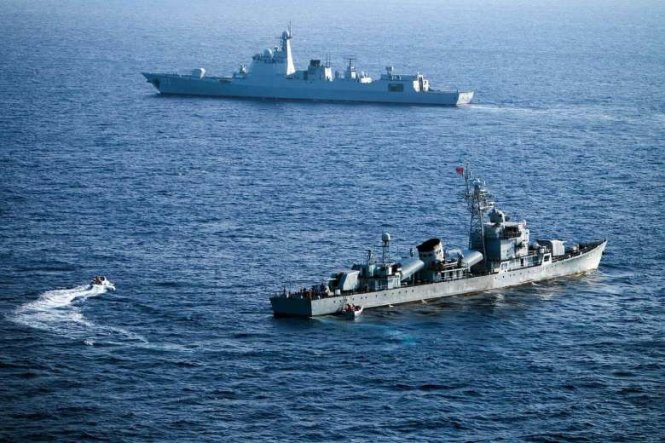 Tàu Trung Quốc tập trận trái phép ở quần đảo Hoàng Sa của Việt Nam ngày 5-5 năm nay - Ảnh: AFP