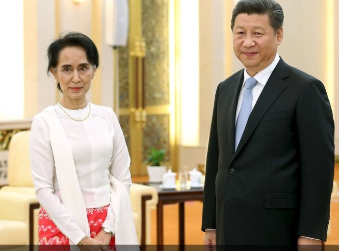 Chủ tịch Trung Quốc Tập Cận Bình tiếp bà Aung San Suu Kyi tại Bắc Kinh vào tháng 6-2015 Ảnh: Reuters