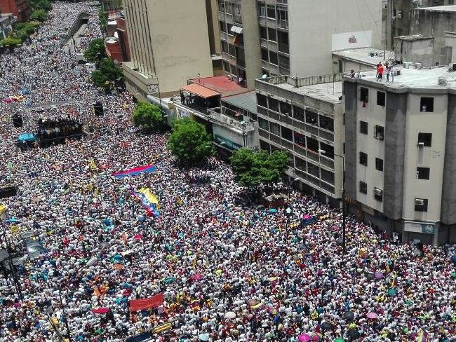 Phe đối lập Venezuela tuyên bố hơn 1 triệu người đã tham gia biểu tình trong ngày 1-9 -  Ảnh: AFP