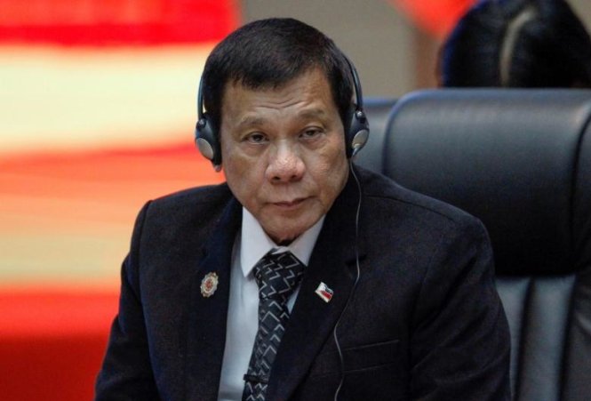Tổng thống Philippines, ông Rodrigo Duterte tham dự hội nghị thượng đỉnh ASEAN tại Vientiane, Lào - Ảnh: Reuters