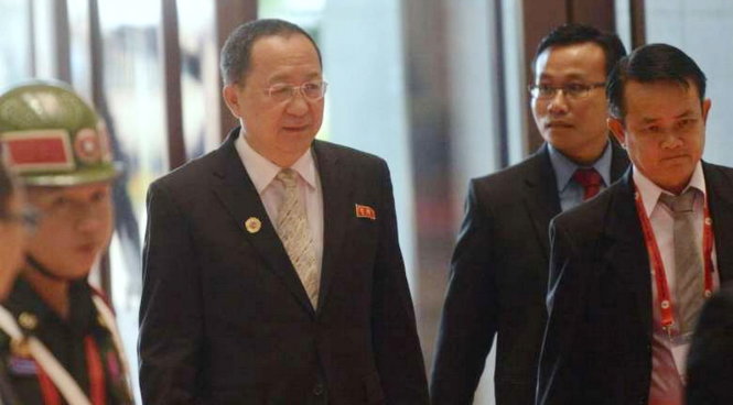 Ngoại trưởng Triều Tiên Ri Yong Ho trong chuyến công du Vientiane, Lào hôm 25-7 - Ảnh: AFP