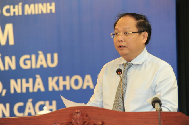 Phó Bí thư Thành ủy TP.HCM Tất Thành Cang, phát biểu bế mạc  buổi toạ đàm đồng chí Trần Văn Giàu, nhà cách mạng, nhà giáo, nhà khoa học 