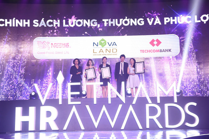 Năm nay, Novaland là công ty Việt Nam duy nhất nằm trong Top 3 Việt Nam HR Awards 2016. Ảnh THÙY VINH.