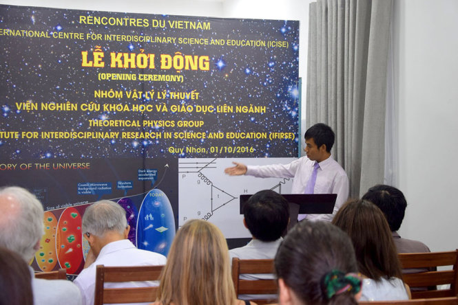 Tiến sĩ Lê Đức Ninh, nhà khoa học trẻ ở Đức về làm việc tại IFIRSE, đang phát biểu tại lễ khởi động - Ảnh: TRƯỜNG ĐĂNG.