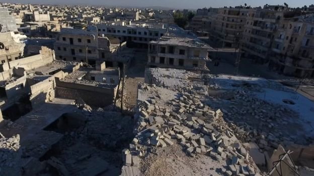 Nhiều cuộc sống bị hủy hoại tại Aleppo - Ảnh: Reuters