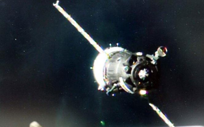 Tàu vũ trụ Soyuz được nhìn từ trạm ISS - Ảnh: NASA/AFP/GETTY