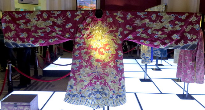 Chiếc áo thường triều của vua Đồng Khánh khi ông còn là Hoàng thái tử - Ảnh: L.Điền