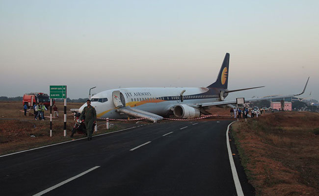 Máy bay của Hãng Jet Airways bị trượt khỏi đường băng ngày 27-12 - Ảnh: NDTV