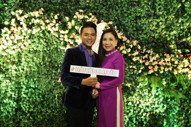 Ca sĩ Huy Luân và mẹ là nghệ sĩ Kim Xuân - Ảnh: K-Media