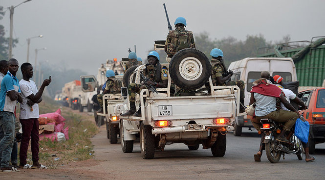 Lực lượng Mũ nồi xanh của Liên Hiệp Quốc được triển khai ở Bouake - Ảnh: AFP