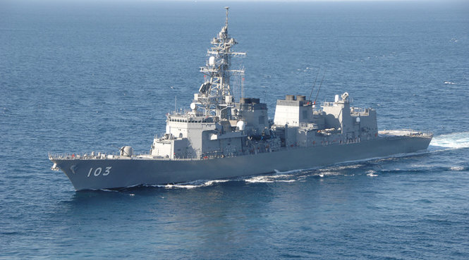 Một chiếc tàu khu trục của Nhật Bản - Ảnh: Reuters