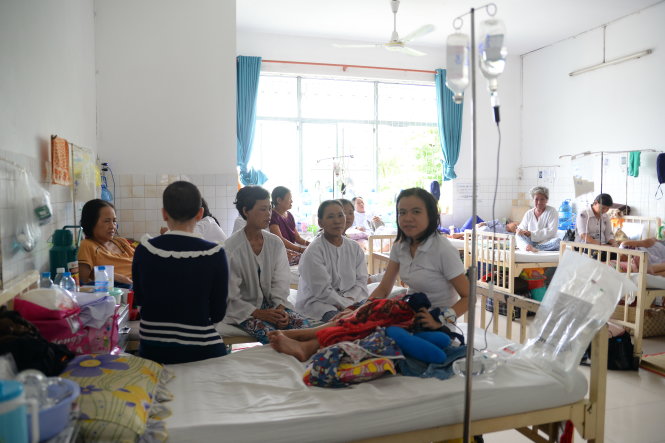 Bệnh nhân điều trị ung thư tại Bệnh viện Ung bướu, TP.HCM - Ảnh: Hữu Khoa