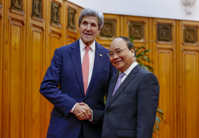 Ngoại trưởng John Kerry gặp gỡ Thủ tướng Nguyễn Xuân Phúc tại Văn phòng Chính phủ (Hà Nội) sáng 13-1 - Ảnh: Việt Dũng
