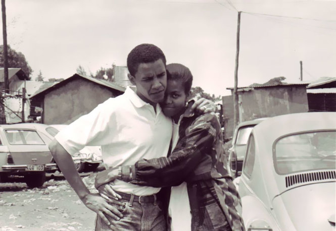 Ông Barack Obama và hôn thê ở Kenya năm 1992