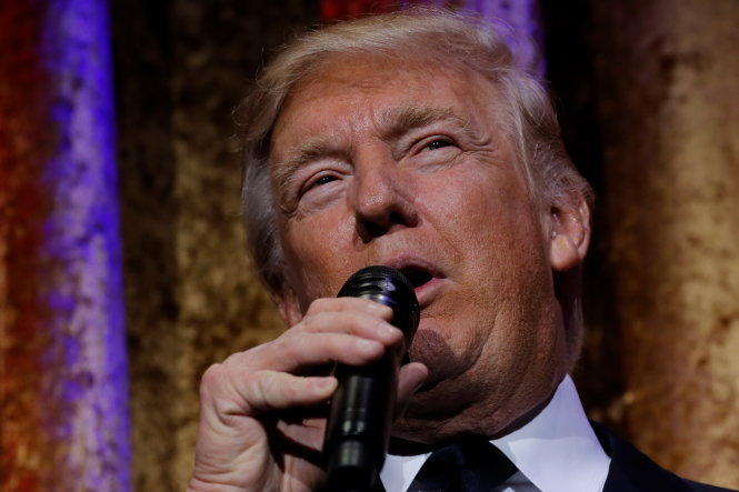 Tổng thống đắc cử Donald Trump phát biểu tại buổi tiệc với khách VIP ở Washington tối 17-1 - Ảnh: Reuters