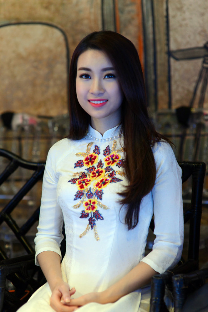 Hoa hậu Mỹ Linh - đại sứ lễ hội áo dài TPHCM - Ảnh: Quang Định