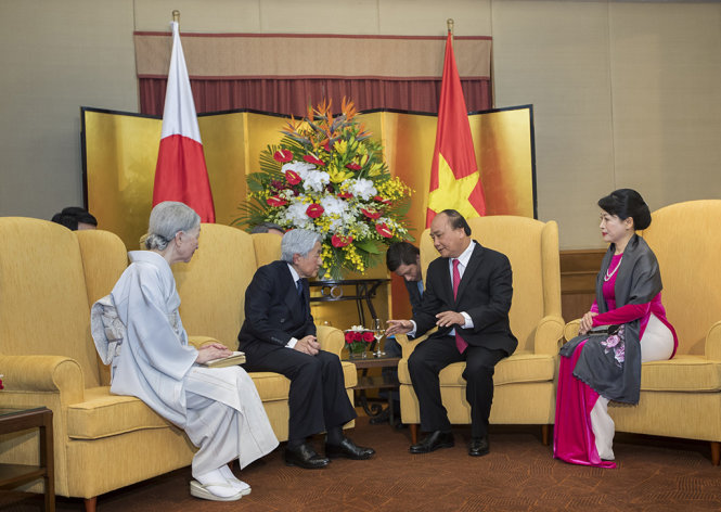Thủ tướng Nguyễn Xuân Phúc và Phu nhân hội kiến Nhật Hoàng Akihito và Hoàng hậu tại khách sạn Sheraton (Hà Nội) - Ảnh: VIỆT DŨNG