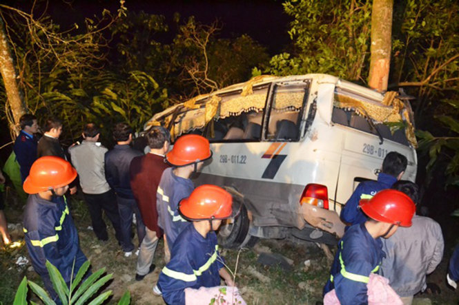 trường vụ xe khách rơi xuống vực sâu ở Lào Cai - Ảnh: HỒNG THẢO