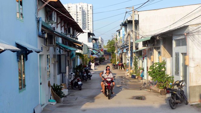 Nhiều người dân xây nhà trên đất nông nghiệp tại xã Phú Xuân, H.Nhà Bè, TP.HCM đang chờ được hợp thức hóa - Ảnh: Hữu Khoa