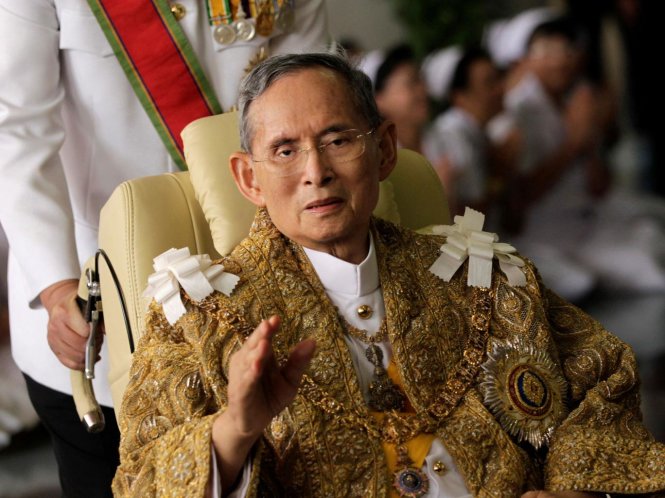Nhà vua Thái Lan Bhumibol Adulyadej lúc sinh thời (ảnh tư liệu) - Ảnh: Reuters