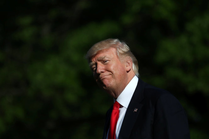Tổng thống Donald Trump sau chuyến công du tới Atlanta trở về lại Nhà Trắng ngày 28-4 - Ảnh: Reuters