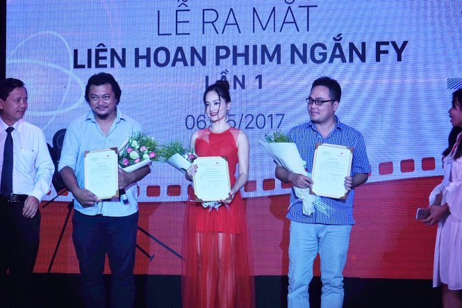 Bộ ba giám khảo của Liên hoan phim ngắn FY mùa 1 gồm đạo diễn Phan Gia Nhật Linh, diễn viên Lan Phương và đạo diễn Phan Đăng Di (từ trái qua) - Ảnh: MINH TRANG