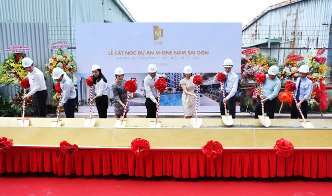 Nghi lễ cất nóc dự án M-One Nam Sài Gòn  - Ảnh: Chi Lam