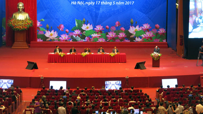 Thủ tướng và các phó thủ tướng chủ trì cuộc đối thoại với doanh nghiệp - ảnh: Lê Thanh