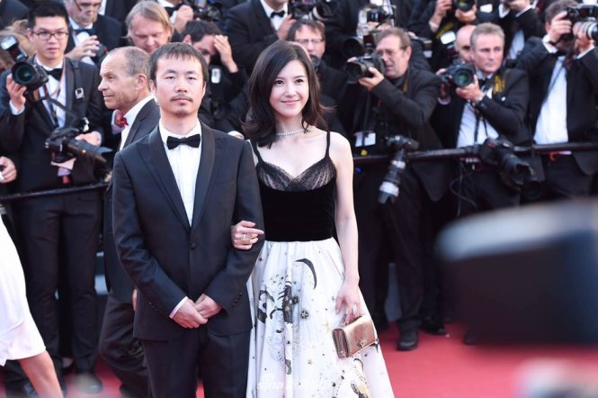 Gương mặt mới Dương Tử San đến Cannes với tư cách đại diện đoàn làm phim Bước qua tương lai - bộ phim duy nhất của điện ảnh Hoa ngữ lọt vào danh sách đề cử hạng mục Un Certain Regard (Một góc nhìn đặc biệt).