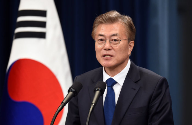 Tân tổng thống Hàn Quốc Moon Jae In tuyên thệ nhậm chức - Ảnh: Reuters