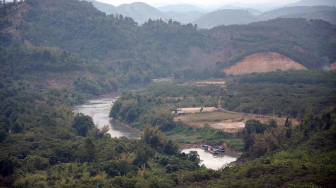 Một đoạn sông Đồng Nai giáp ranh ba tỉnh Lâm Đồng, Bình Phước và Đồng Nai - Ảnh: Đức Trong