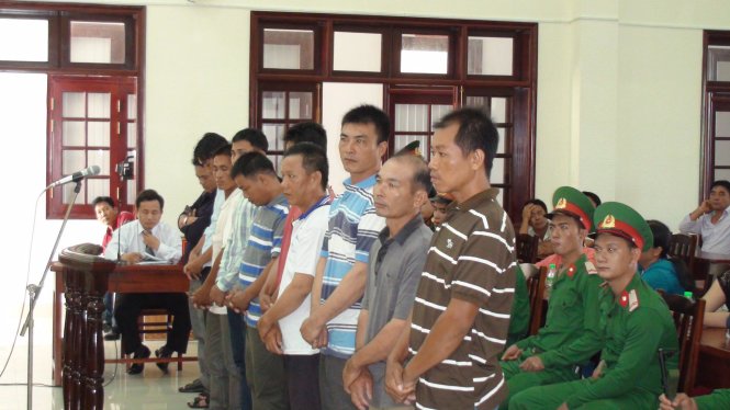 Các bị cáo tại tòa - Ảnh: Hạnh Nguyễn