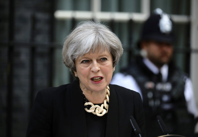 Thủ tướng Anh Theresa May phát biểu tại London ngày 4-6 - Ảnh: Reuters