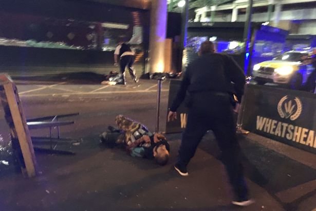 Nghi can khủng bố bị bắn chết tại khu chợ Borough tối 3-6 và một người hàng xóm hắn đã cho biết nhận diện được hung thủ - Ảnh: AFP