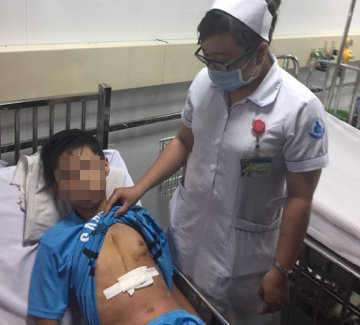 Bệnh nhi đang được chăm sóc, điều trị tại Bệnh viện Nhi Đồng 1 - Ảnh: Thuỳ Dương