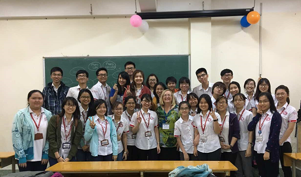​Sinh viên CLC tham dự seminar chuyên đề với giáo sư từ Hoa Kỳ