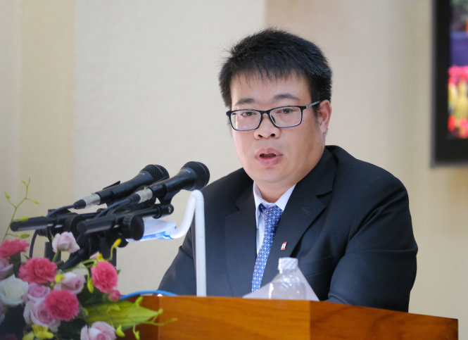 Ông Nguyễn Ngọc Phúc, Giám đốc Sở TNMT tỉnh Lâm Đồng, trả lời chất vấn của đại biểu - Ảnh: Mai Vinh