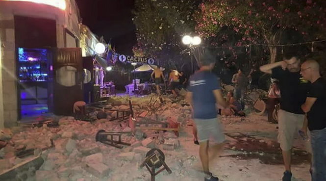Động đất gây thiệt hại trên đảo Kos, Hi Lạp - Ảnh: AP