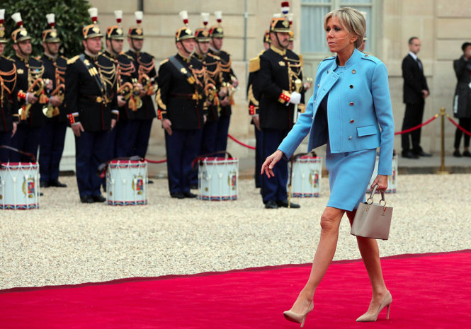 Bà Macron xuất hiện tại Điện Elysée - Ảnh: AFP