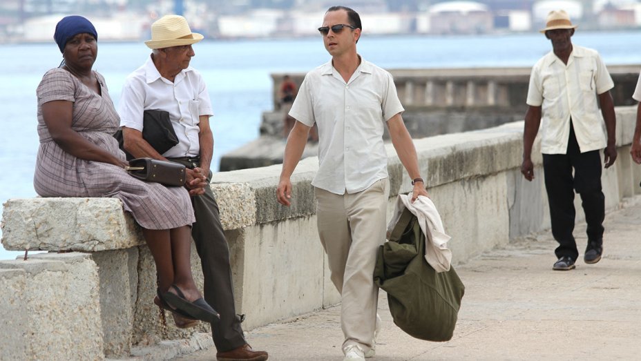Một cảnh quay tại cảng Havanas, Cuba trong phim. Ảnh: Hollywood reporter
