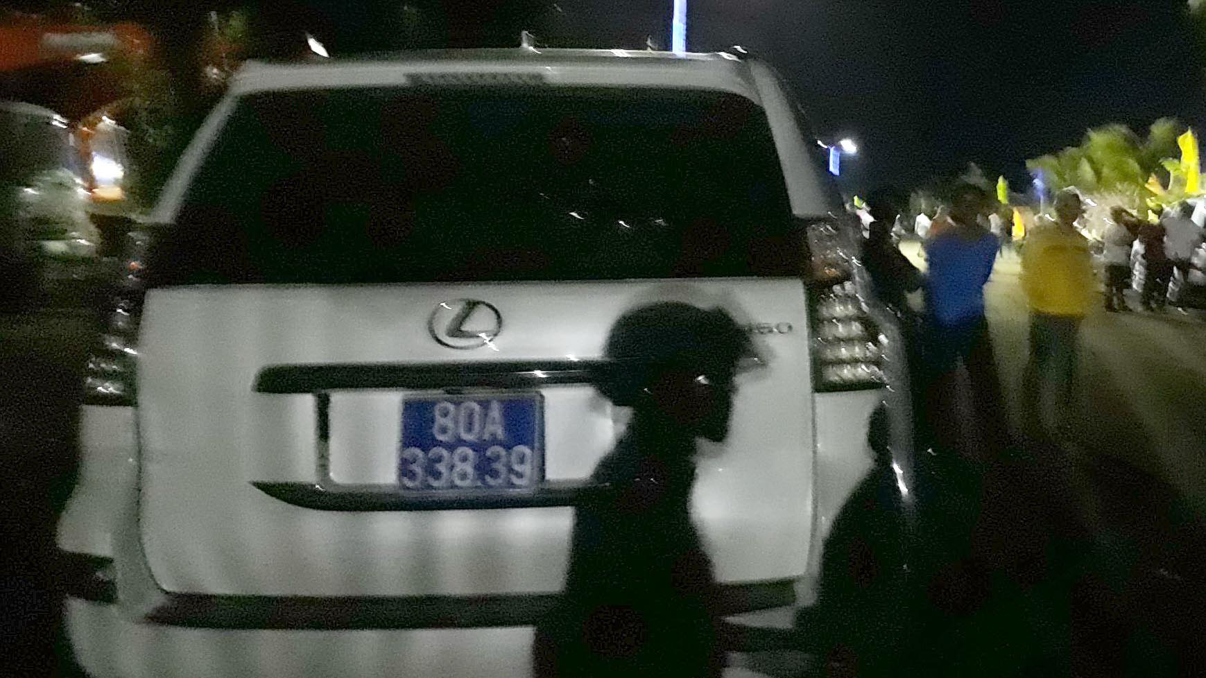 Một trong hai chiếc Lexus do Công ty Công Lý tặng tỉnh Cà Mau - Ảnh: Nguyễn Hùng