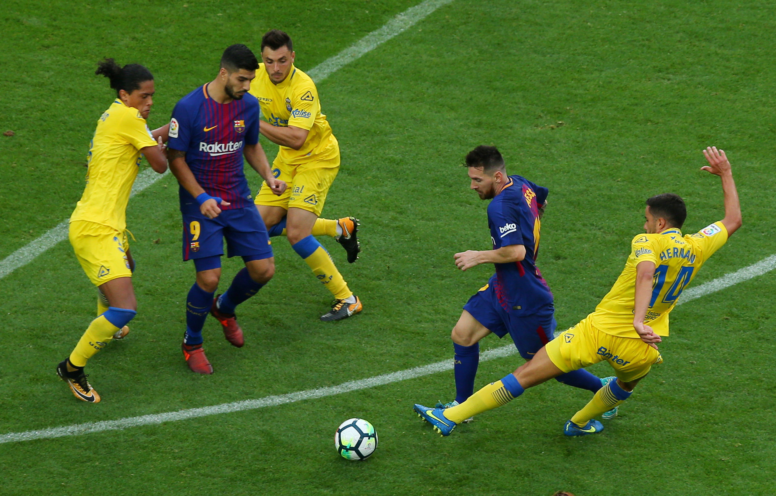 Messi tỏa sáng giúp Barca đá bại Las Palmas. Ảnh: REUTERS